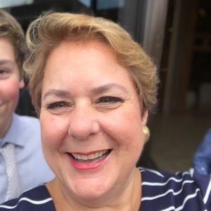 Meet your Posher, Laura